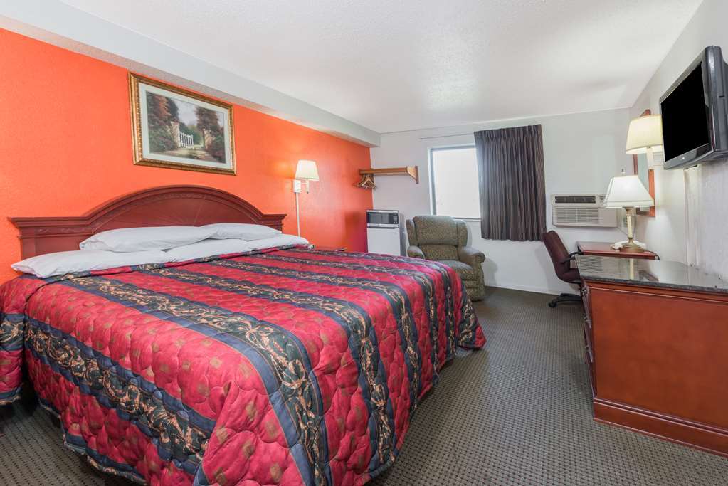 Knights Inn Ferguson Mo Castle Point Δωμάτιο φωτογραφία